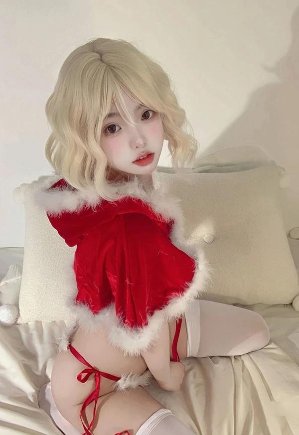 Coser小姐姐萝莉桃桃baby红色圣诞比基尼诱惑(14)