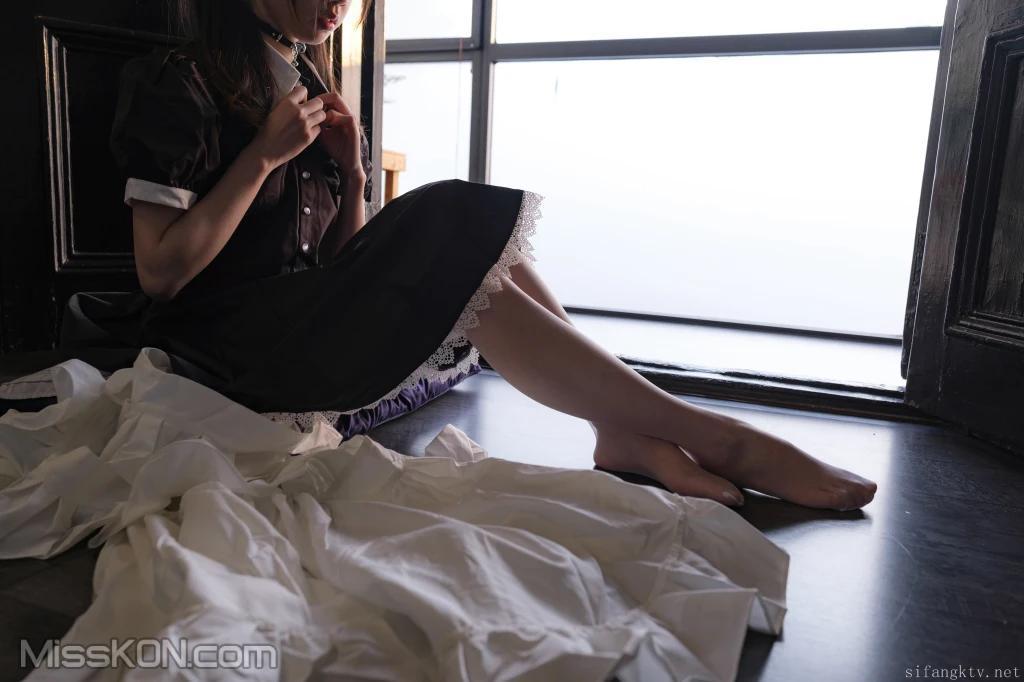 [森萝财团写真] R18 小七 清纯嫩妹女仆 (160 photos )(159)