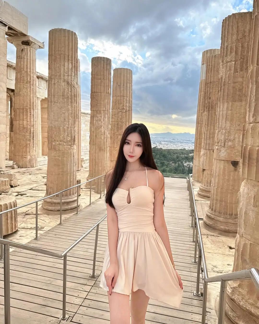 「Ying」魔鬼身材散发极致的诱惑(16)