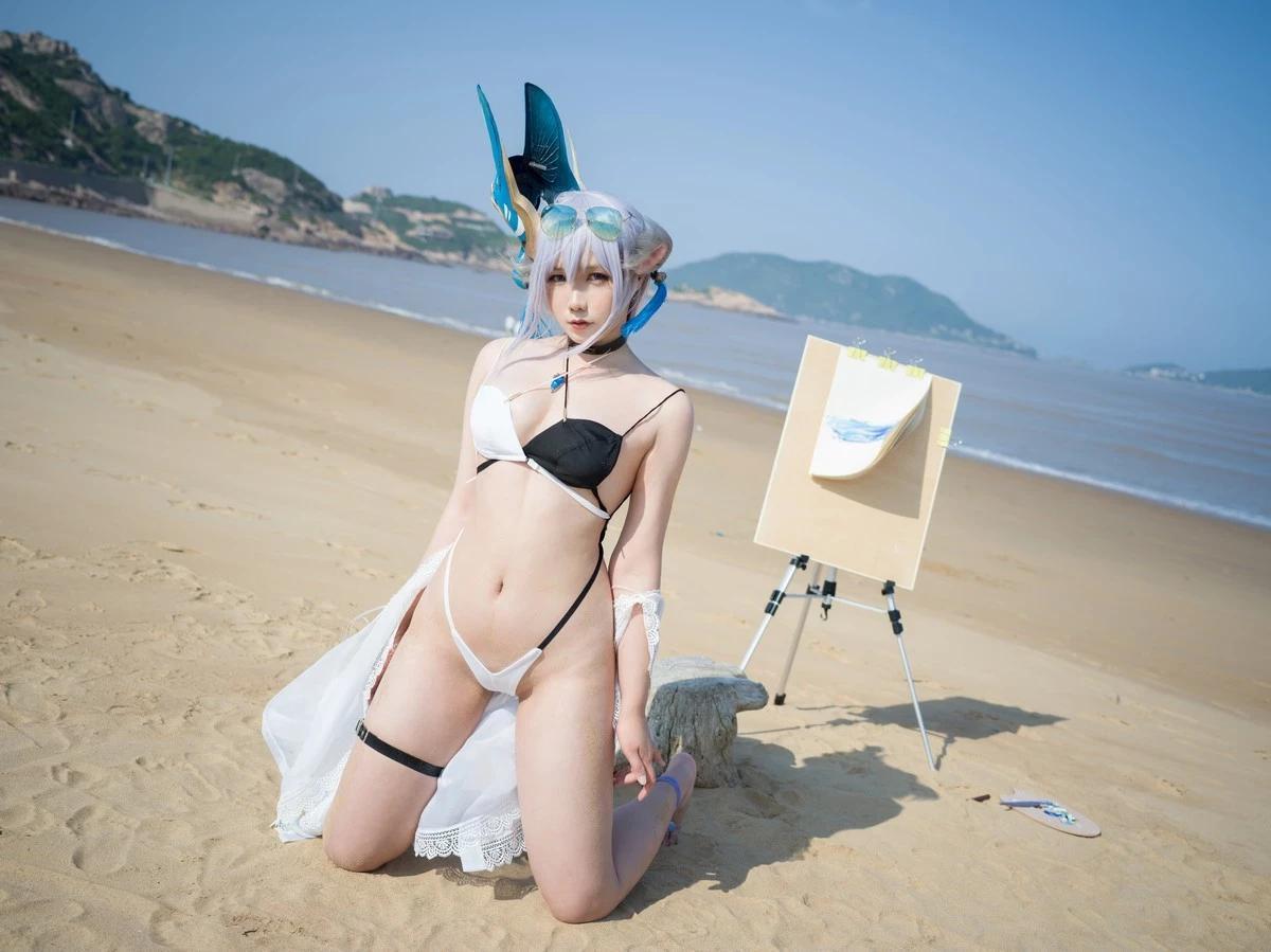 微博妹子麻花麻花醬土佐主題戶外沙灘上黑白內衣配性感內褲秀翹臀誘惑寫真30P(16)