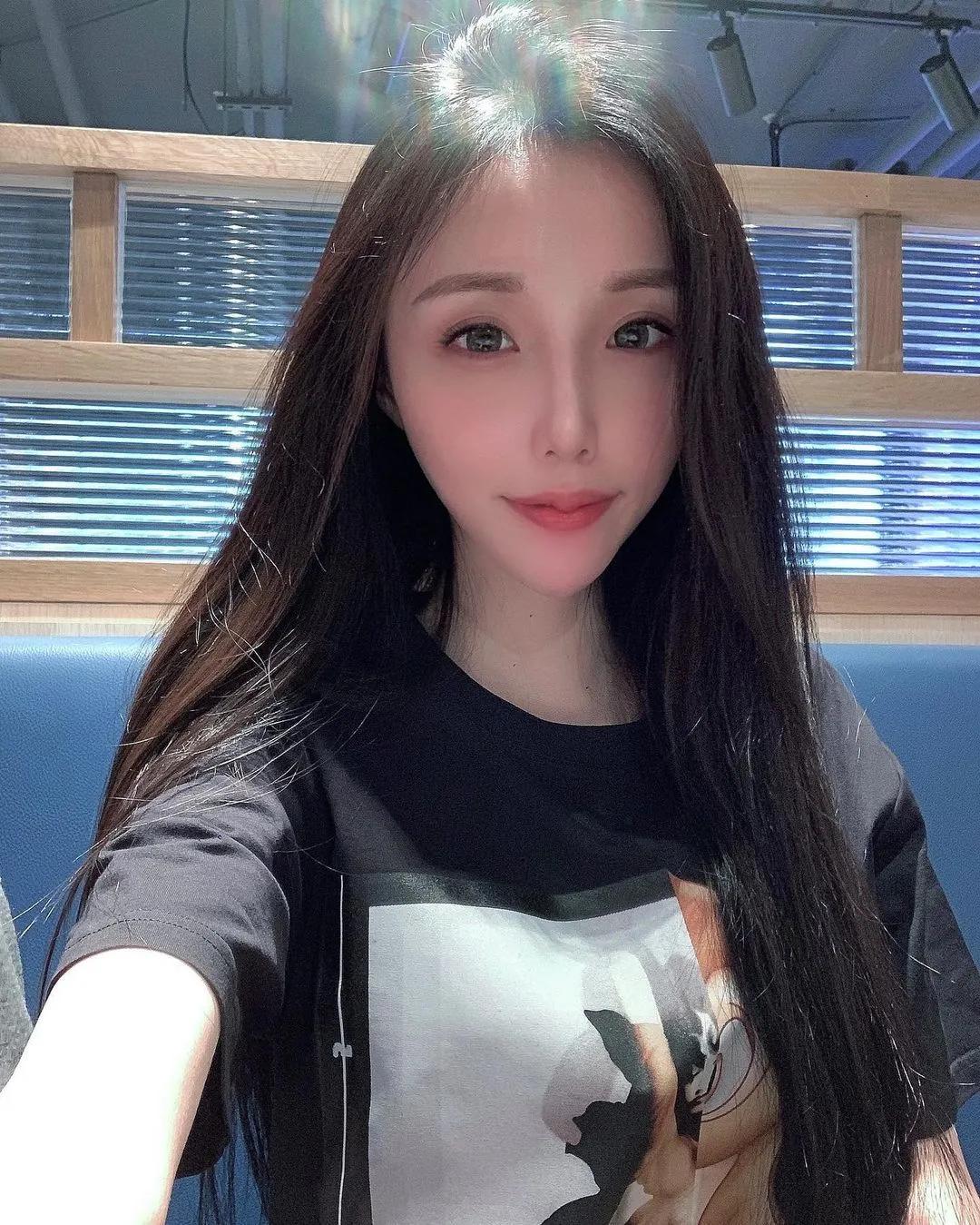 Iris 火辣指数爆表! 嫩白美乳视觉震撼(2)