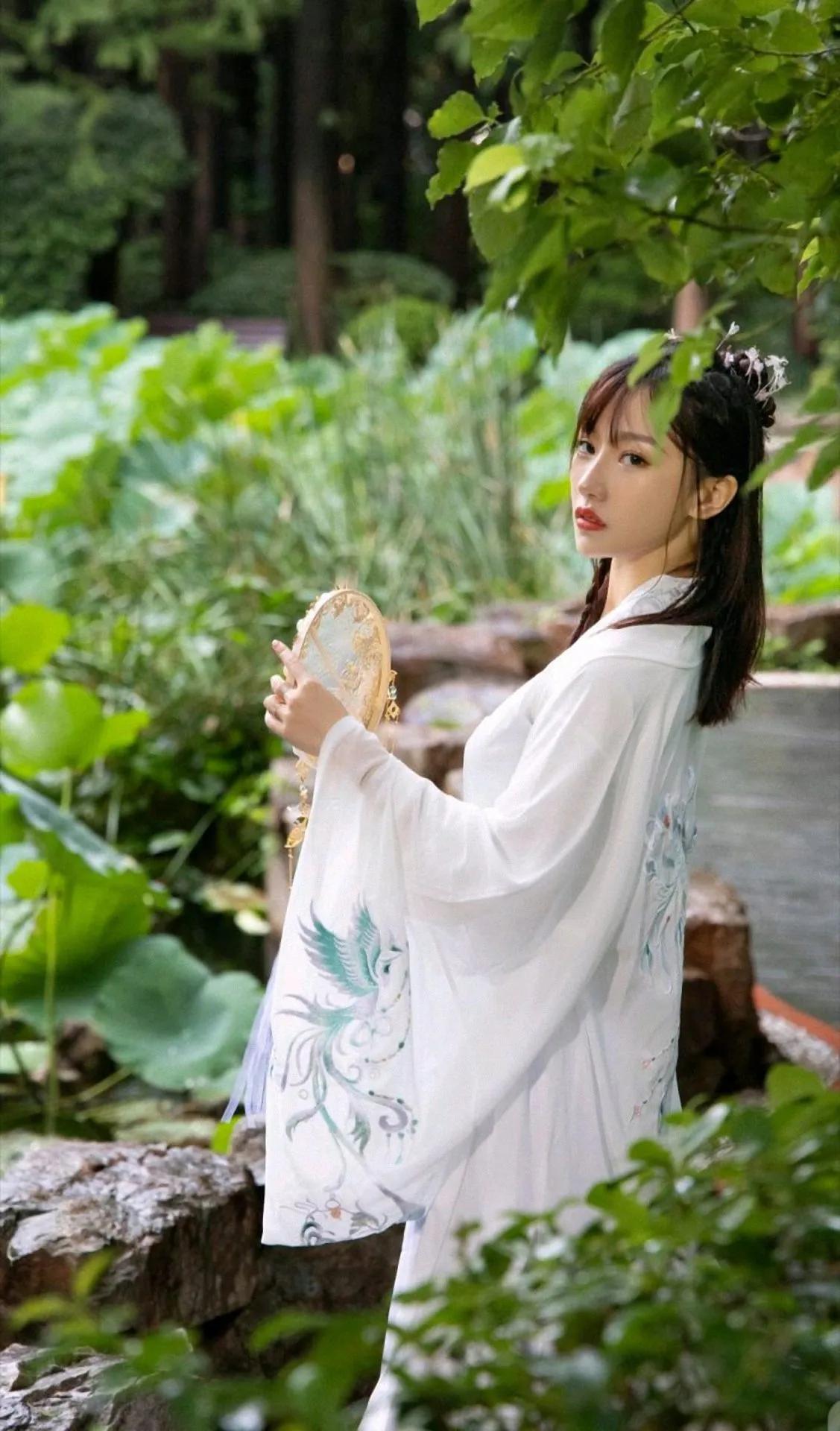 极品身材御姊暗黑写真流出！ 各种撩人姿势让网友疯传(6)