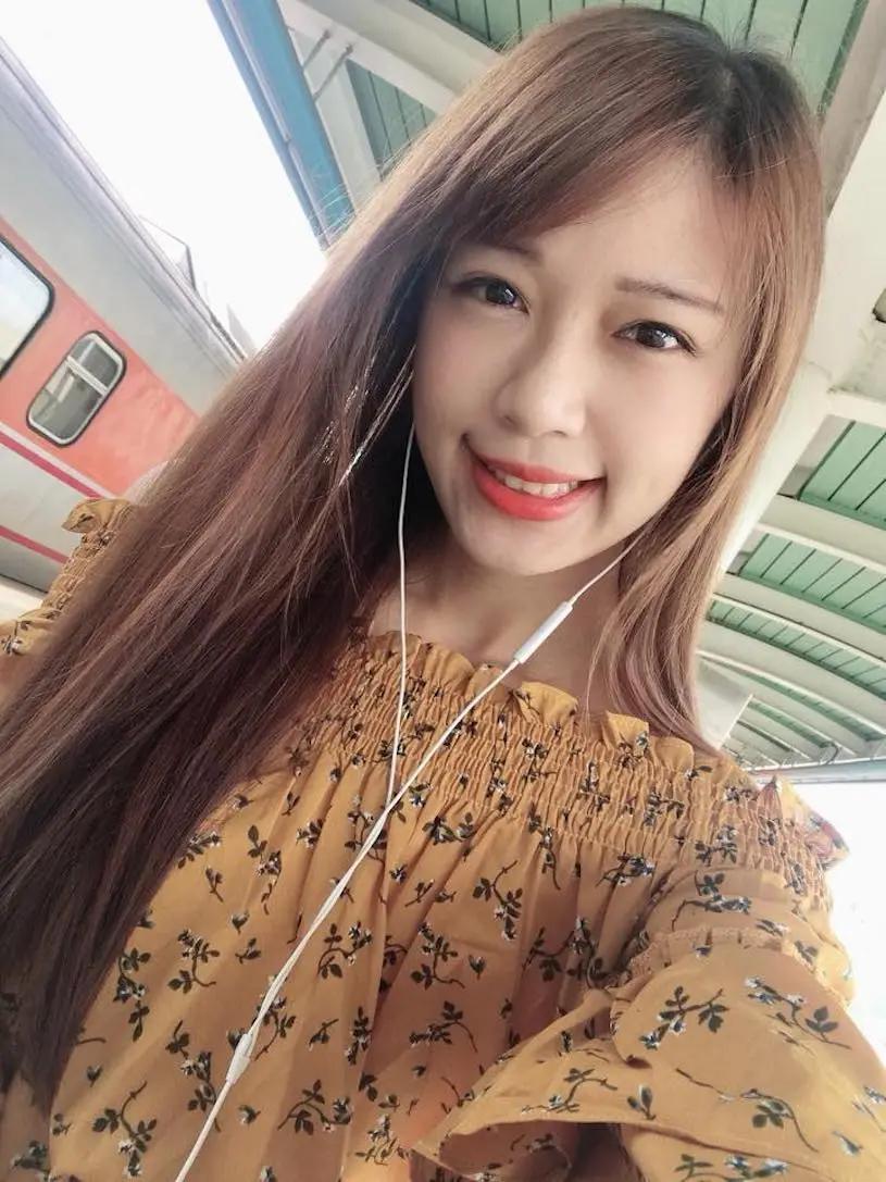 曲线凶凶的俏魔女「罗布布」，卡哇伊的灿烂笑容超疗愈！-小湿妹图