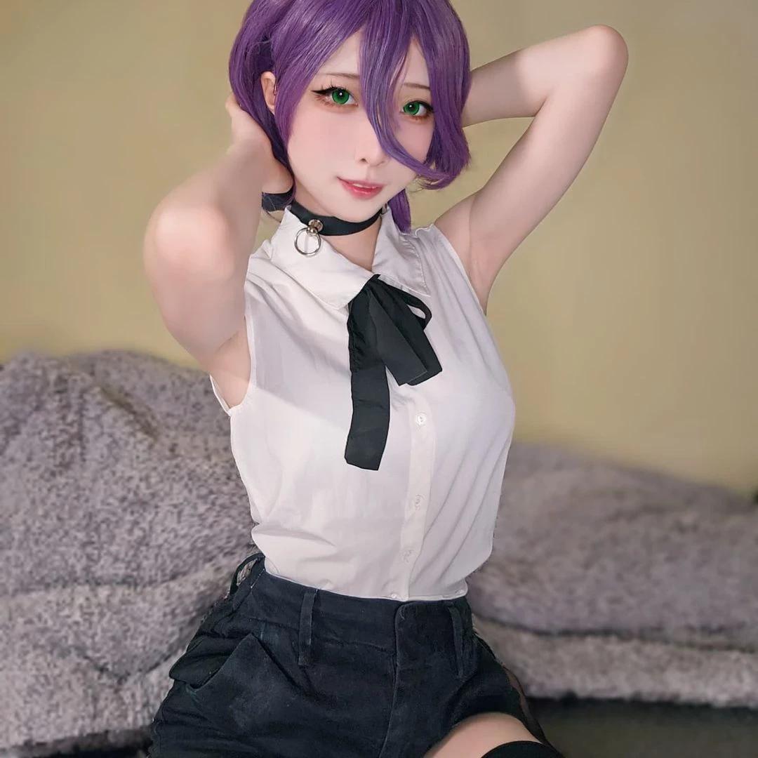 微露酥胸誘惑致命「黎梓」 (18P)(14)