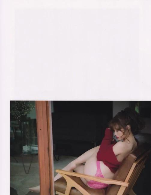 白石麻衣WHITE graph 001寫真集 (195P)(117)