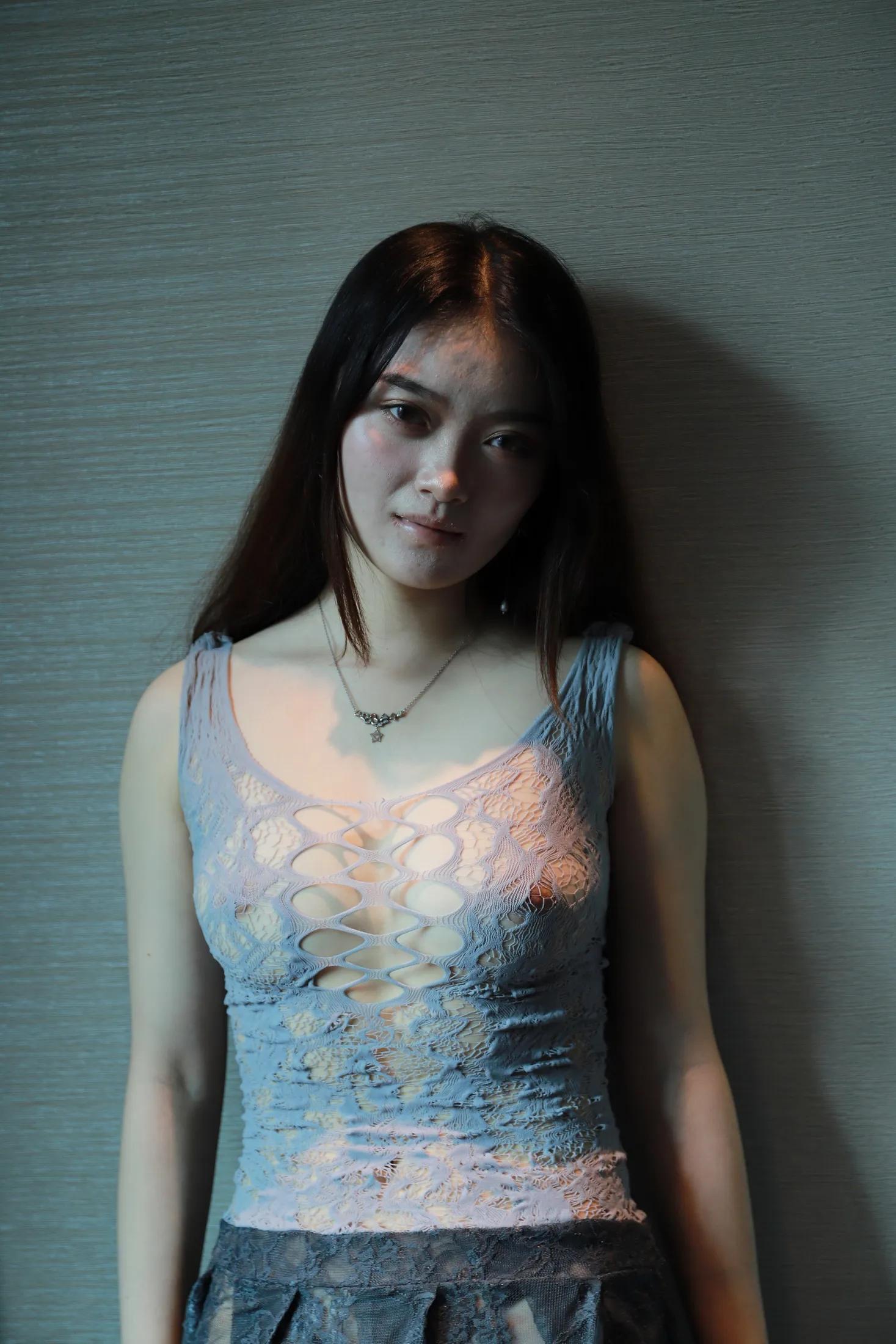 【国模】清涩神女小鱼 无圣光大尺度私拍套图(2)(7)