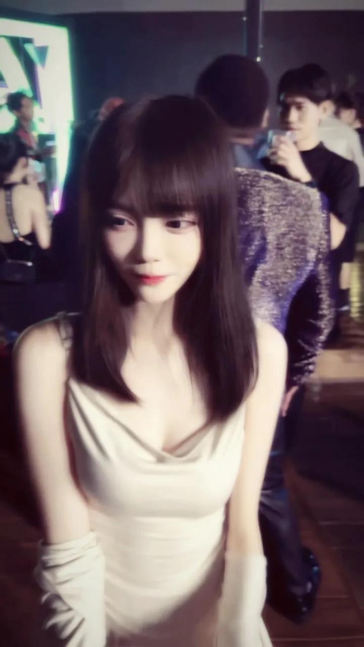 白嫩美体「小诺ɴᴜᴏɴᴜᴏ」 散发一股仙气(5)