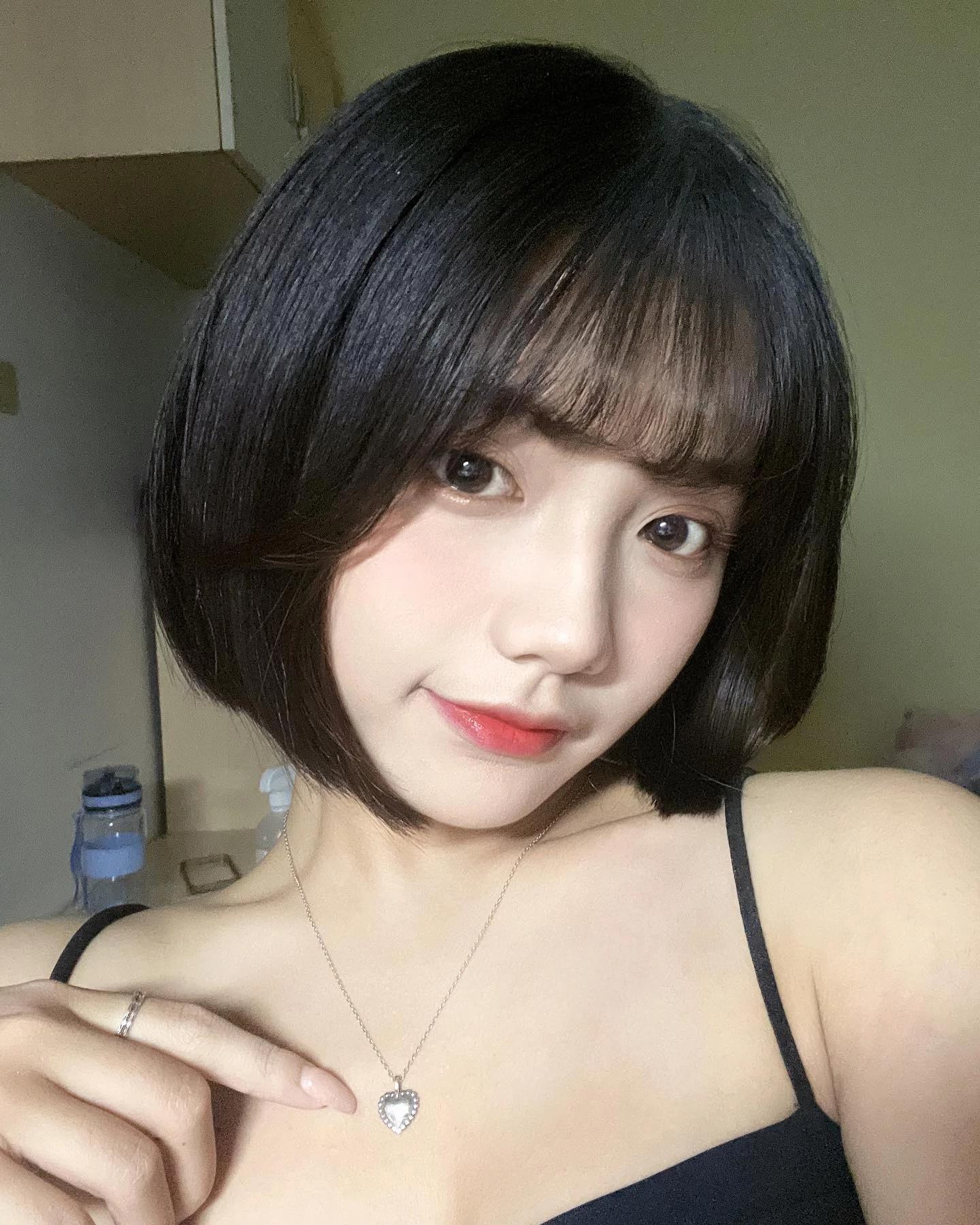 氣質臉蛋「小若」身材絕頂一流 全場的目光焦點 (16P)(15)