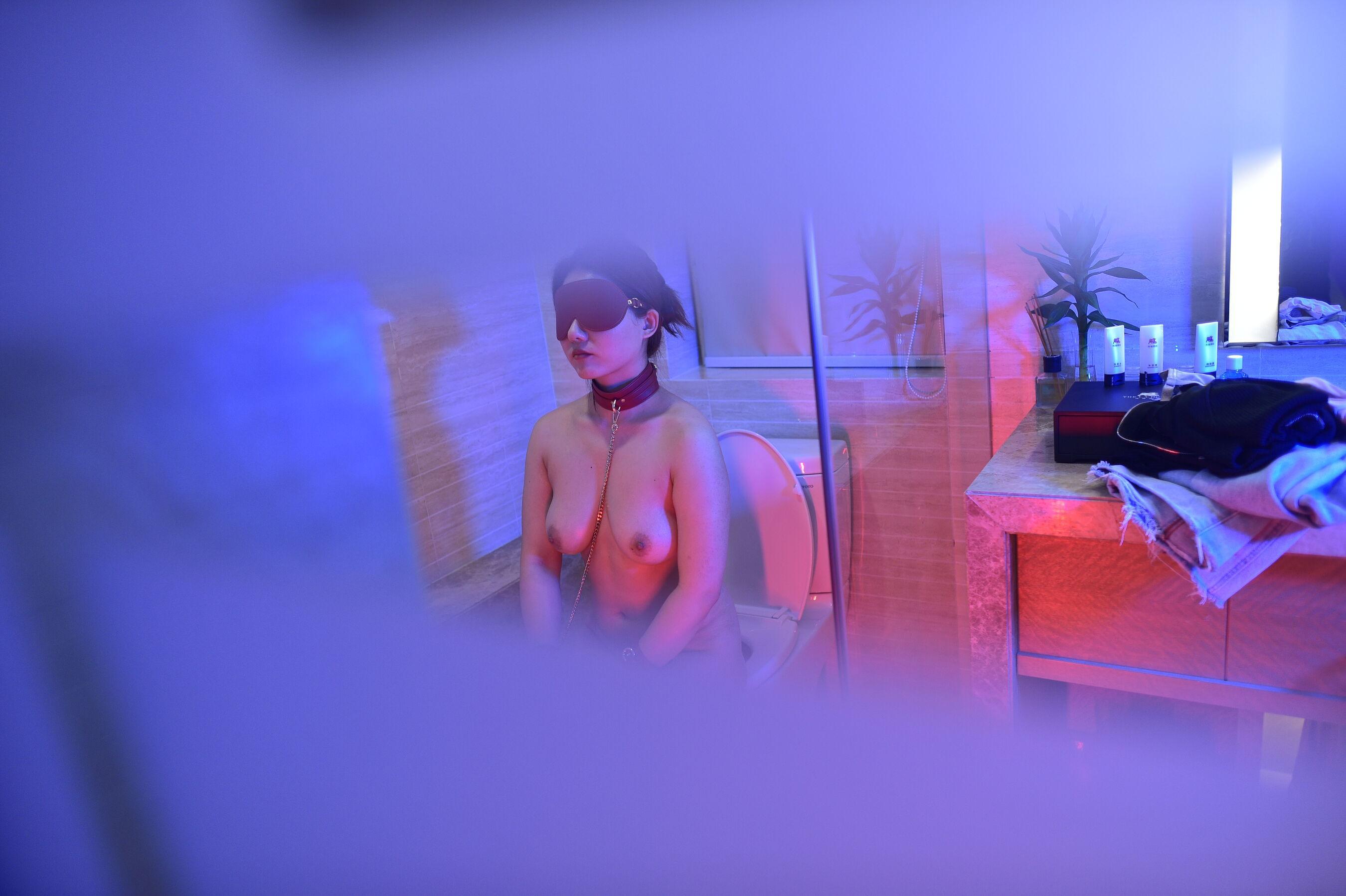 国模套图 国模如歌大尺度人体私拍套图(1215)