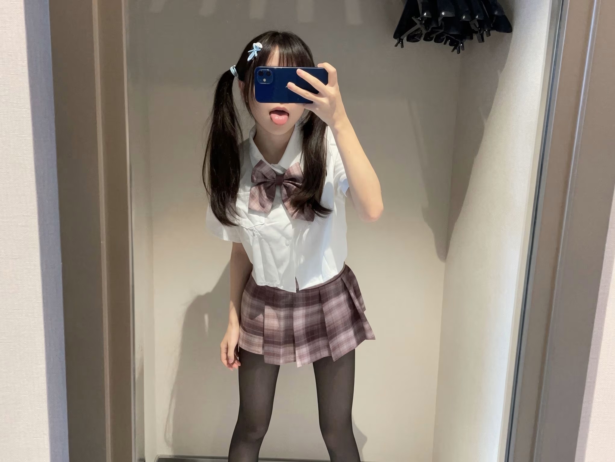 玉寶水手服少女私拍福利圖集