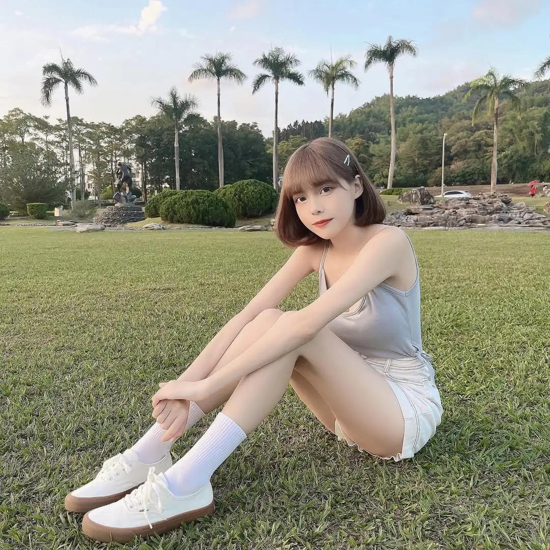 「小诺ɴᴜᴏɴᴜᴏ」人美腿香绝好身材根本就是仙女下凡(2)