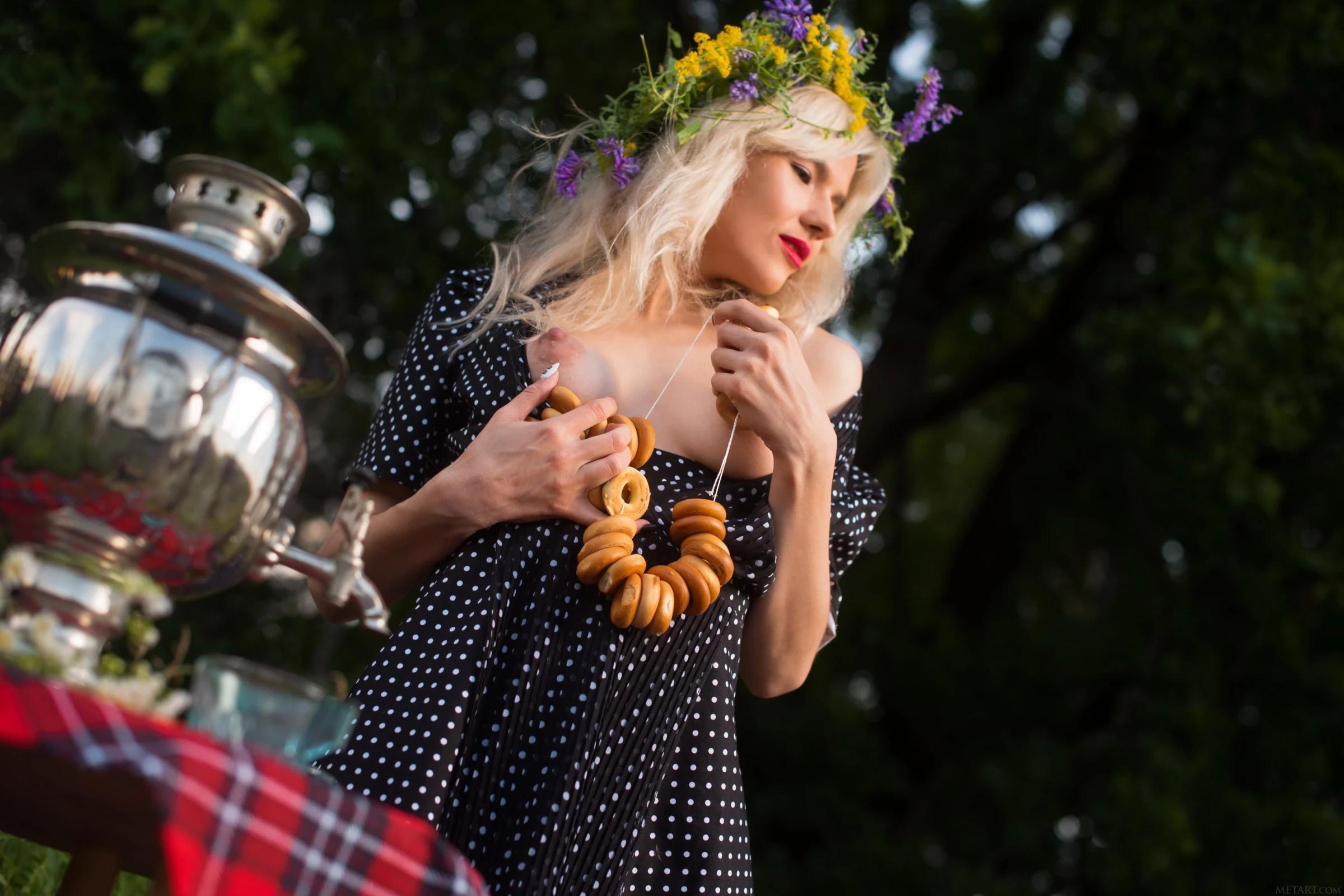 Zarina A - Outdoor Brunch (117P)(24)