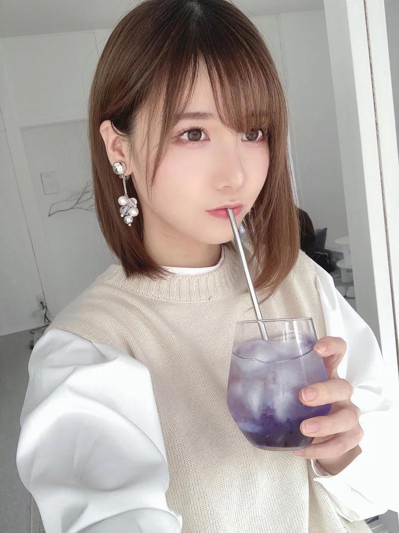 けん研(けんけん)《银色兔女郎+牛仔内衣》完美乳沟曲线网友为之疯狂(6)