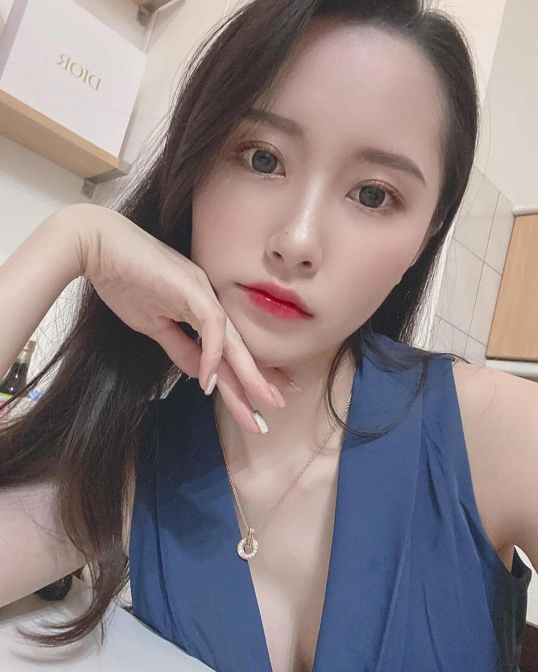 Vanessa 女孩身材太赞了！超有诚意(4)