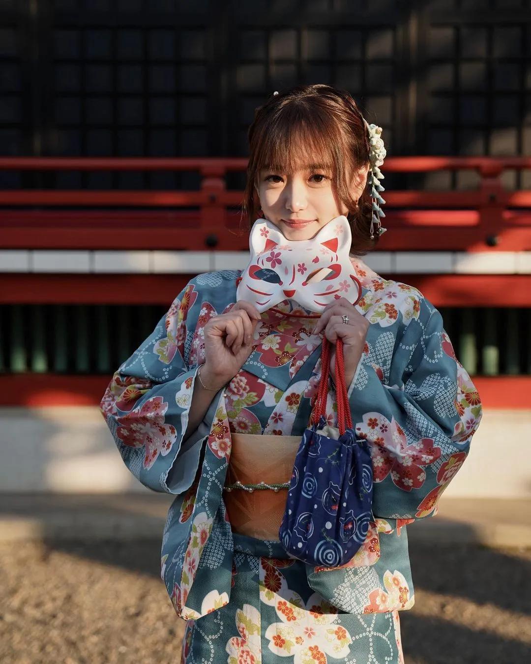 高颜值女神「王绪绪Anna」甜美脸蛋让你移不开视线 实在太正点了！(9)