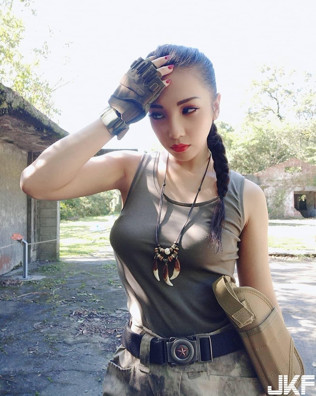 软Ｑ筋骨轻松都能一字马！火辣小恶魔「美伊」大现美尻，让男人都会坏起来！-小湿妹图(10)