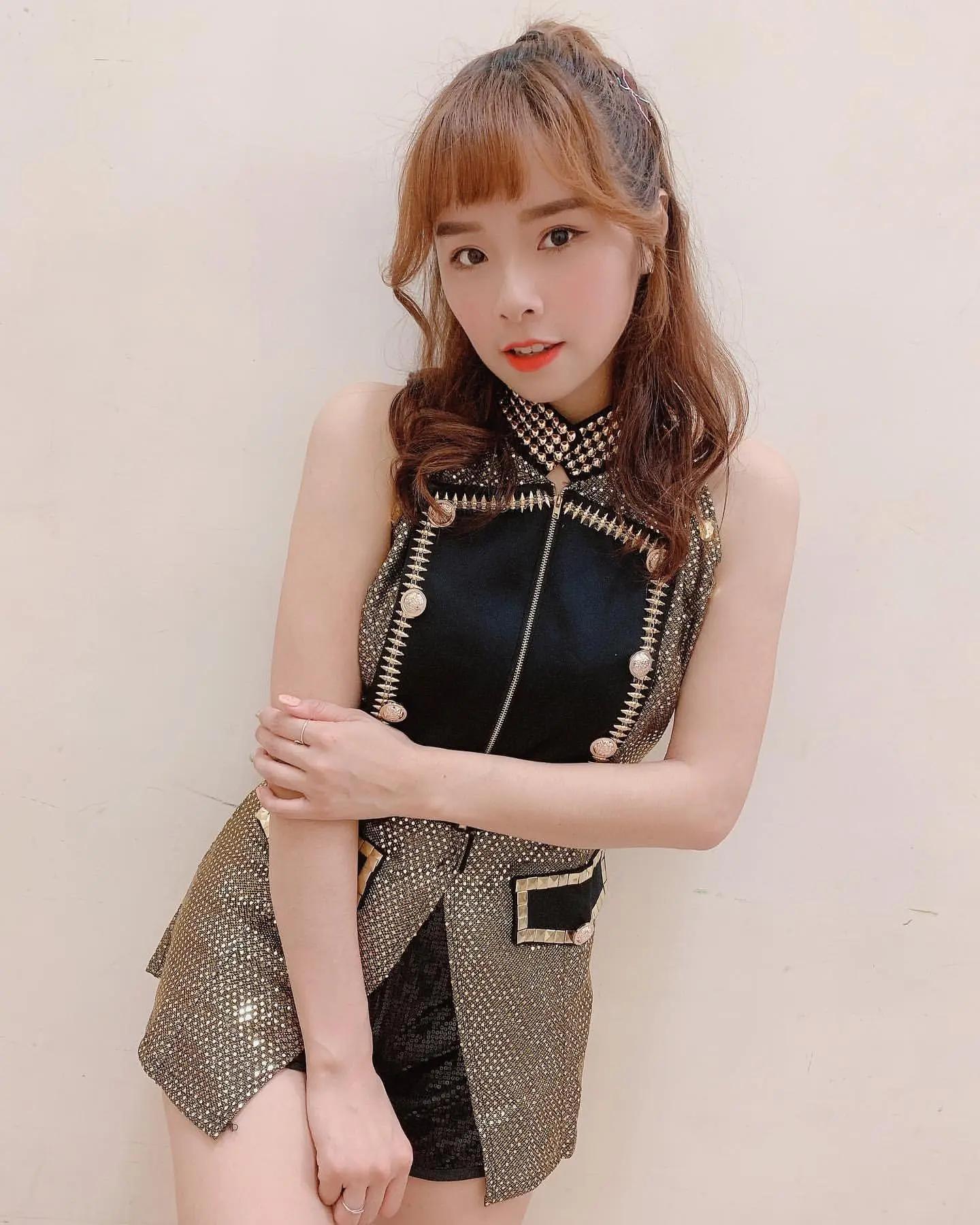 Tin张庭 眼睛不知道看哪「超凶狠」网友:还想看更多(13)