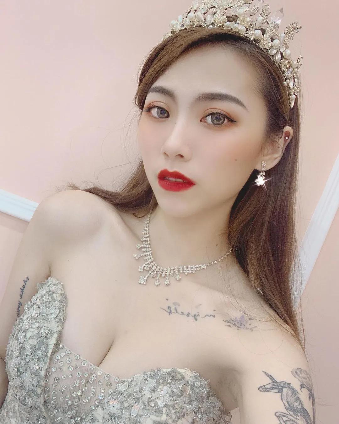 冰山美人Tatiana 一副勾人模样....极致诱惑引遐想(11)