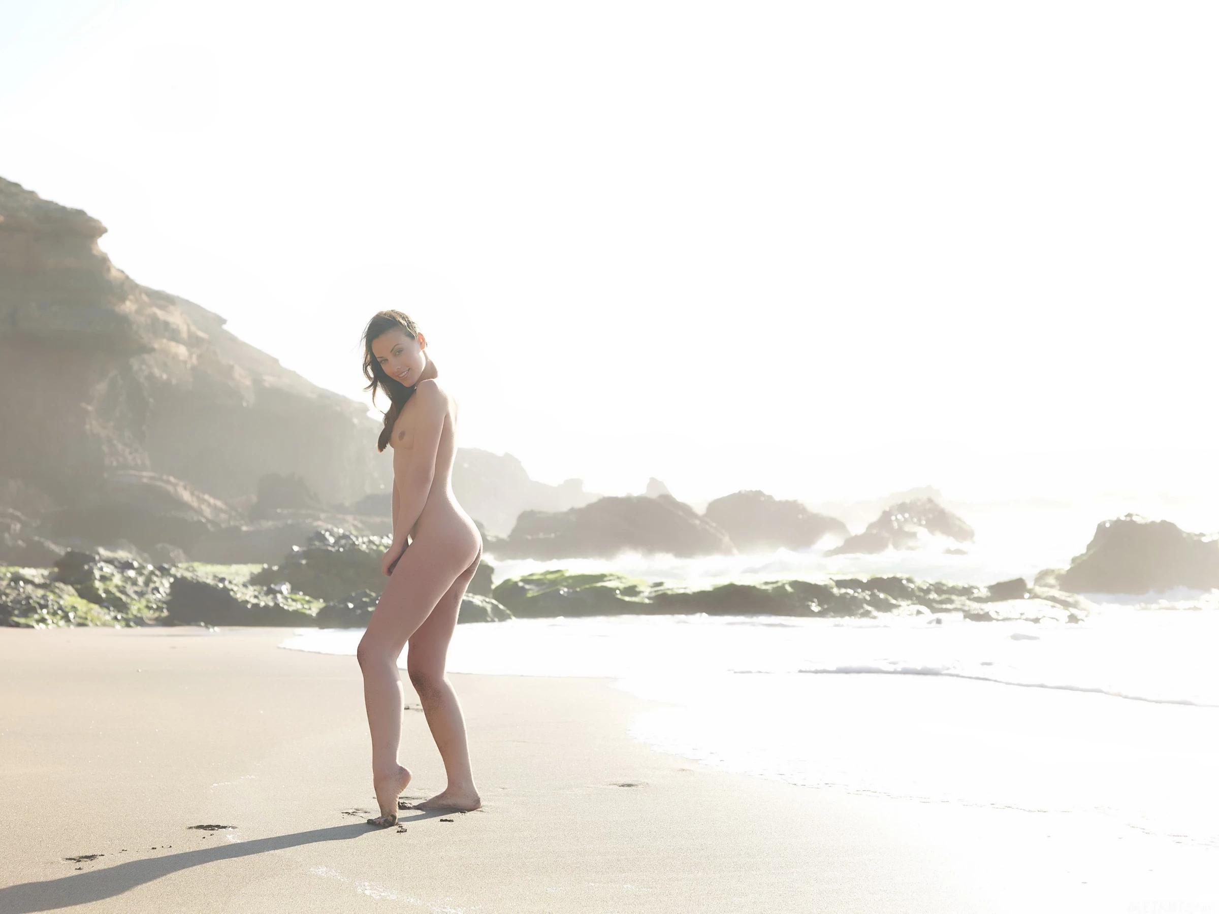 Lorena B Redica (103P)(11)