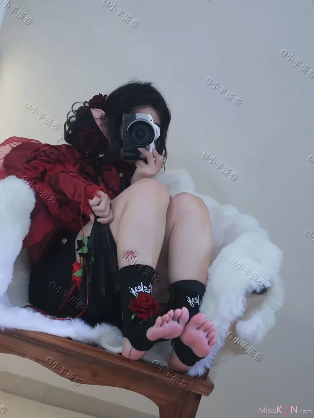 小羊蛋卷： 紅色吸血鬼 (12 photos)(12)