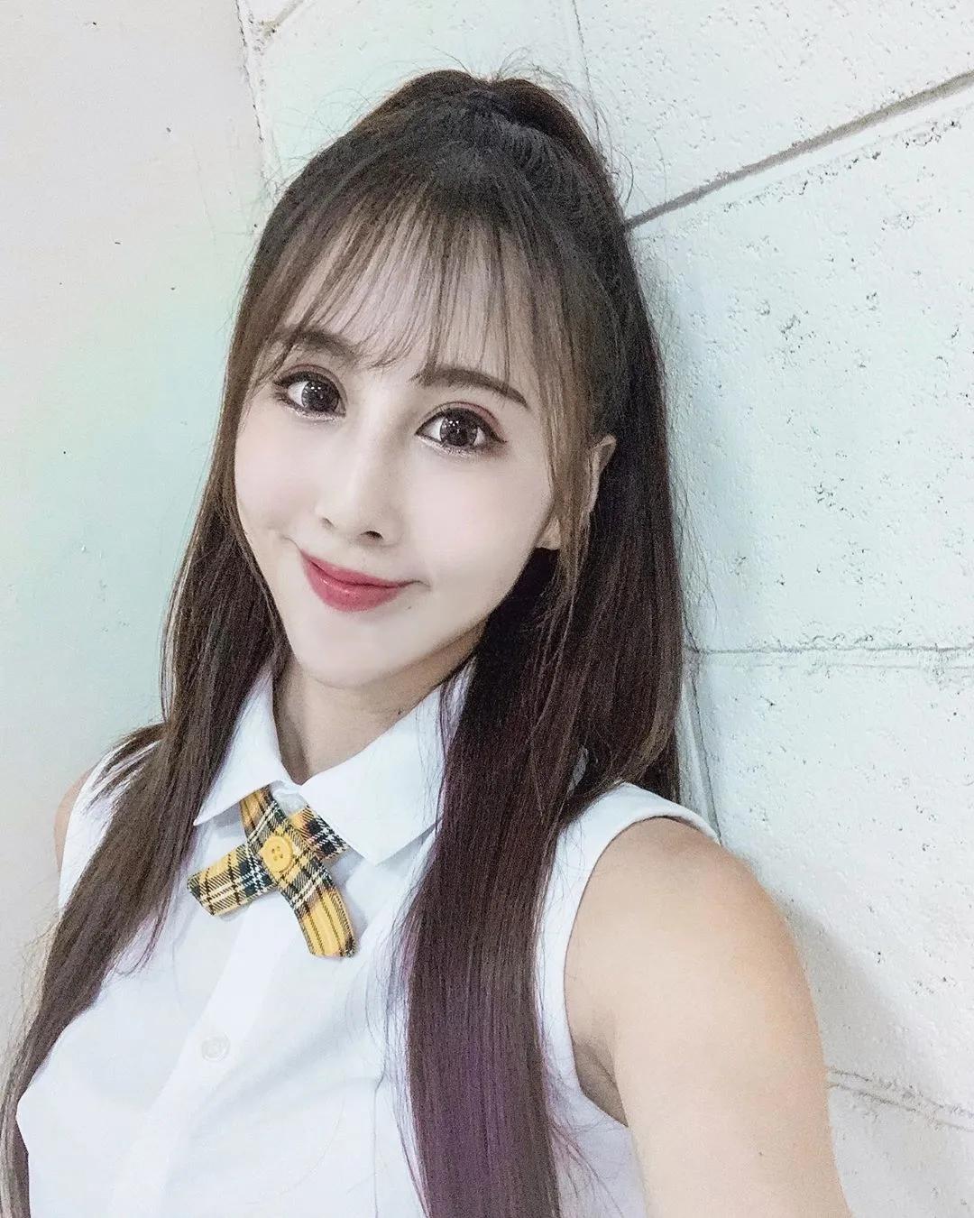 Sunny 晴儿 精致脸蛋配上纤细双腿 让你看了都惊呆(10)