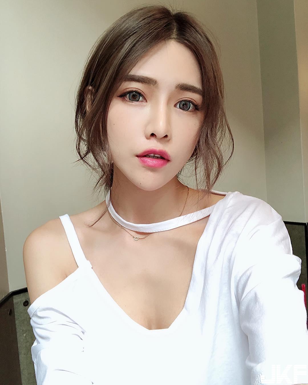 「正妹纹绣师」比基尼秀「饱满蜜桃臀」　修长逆天长腿也出来见客！(3)