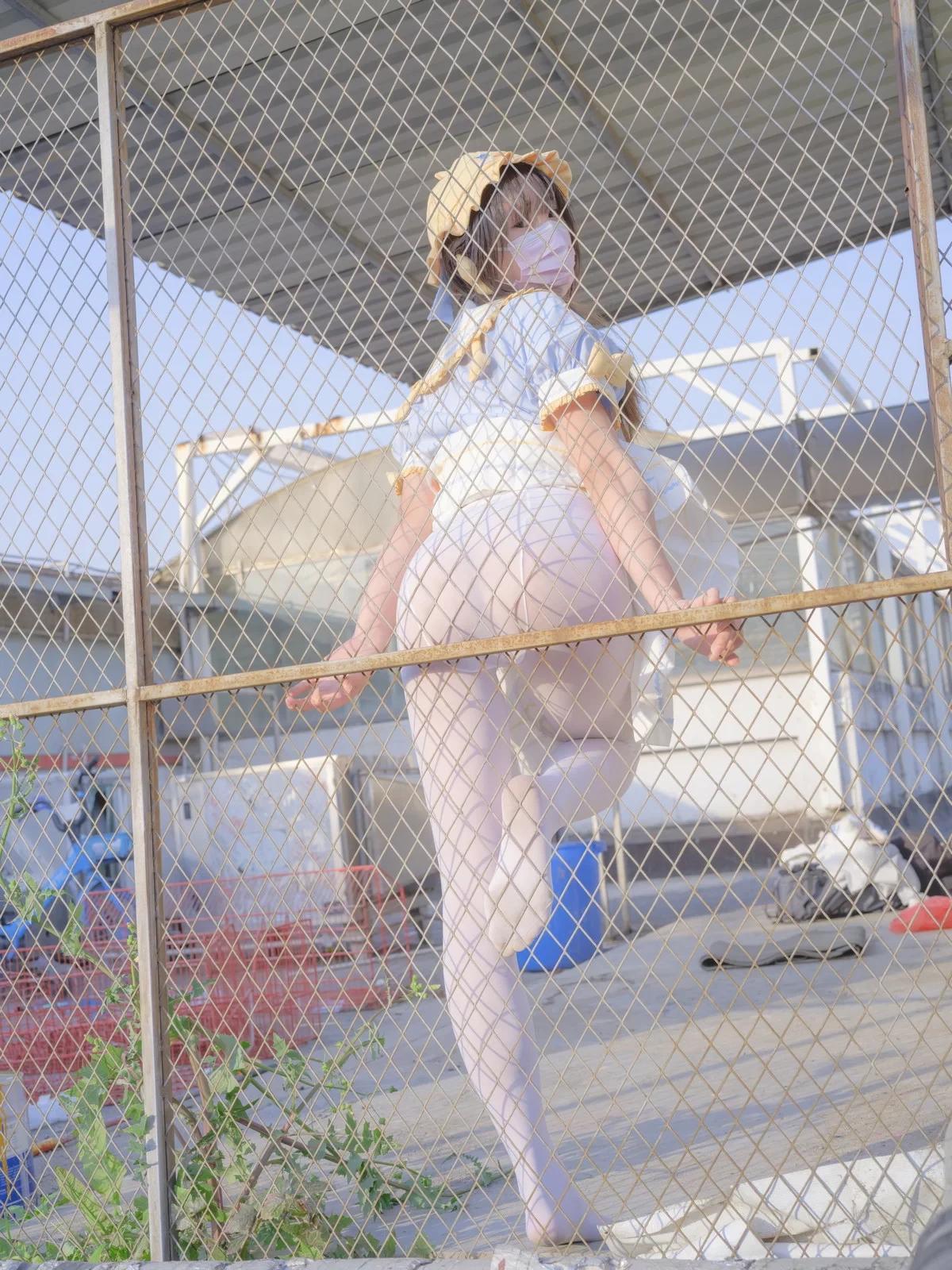 蘿莉寫真機構森蘿財團春雪主題戶外性感百褶裙下超薄白絲褲襪秀美腿誘惑寫真115P(102)