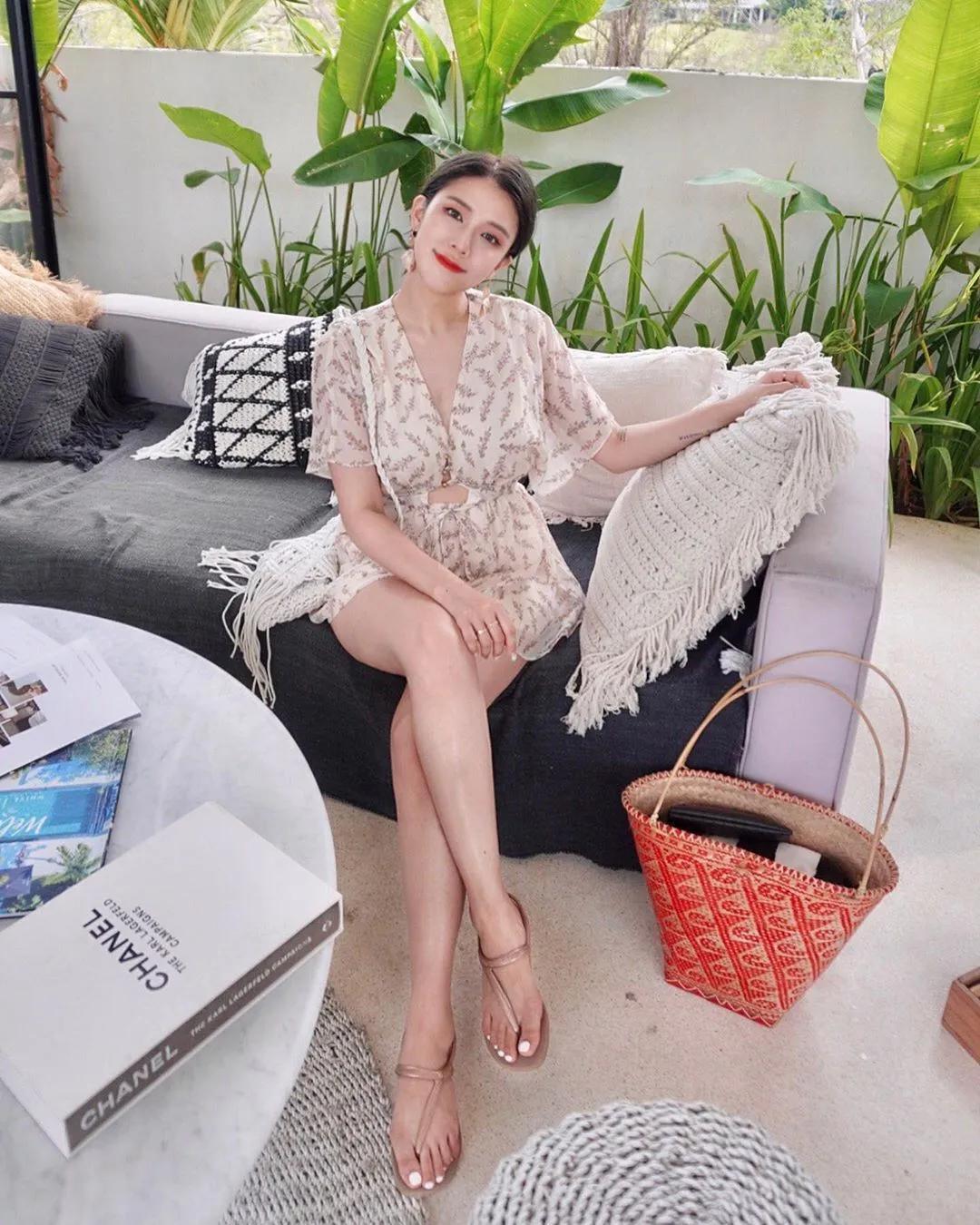 惊见最美尤物！仙气女神「Ines Wang」灿烂笑颜征服海岸线，性感美体少瞄一眼都损很大！-小湿妹图(10)