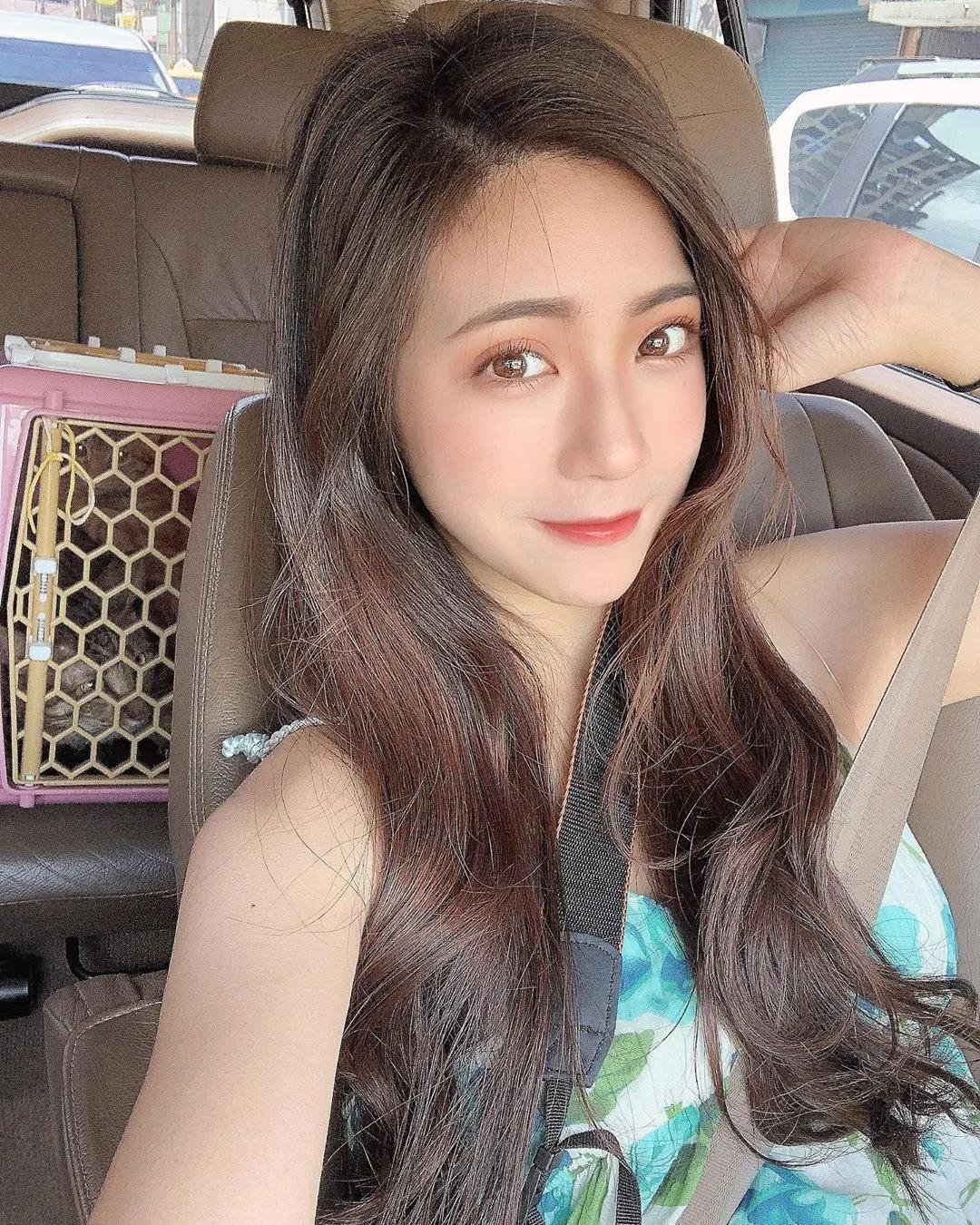 小瑷Aihsieh 清新可爱的萌感女孩惹火身材超诱人(1)