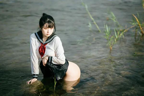 落落Raku《闪光少女》(52)