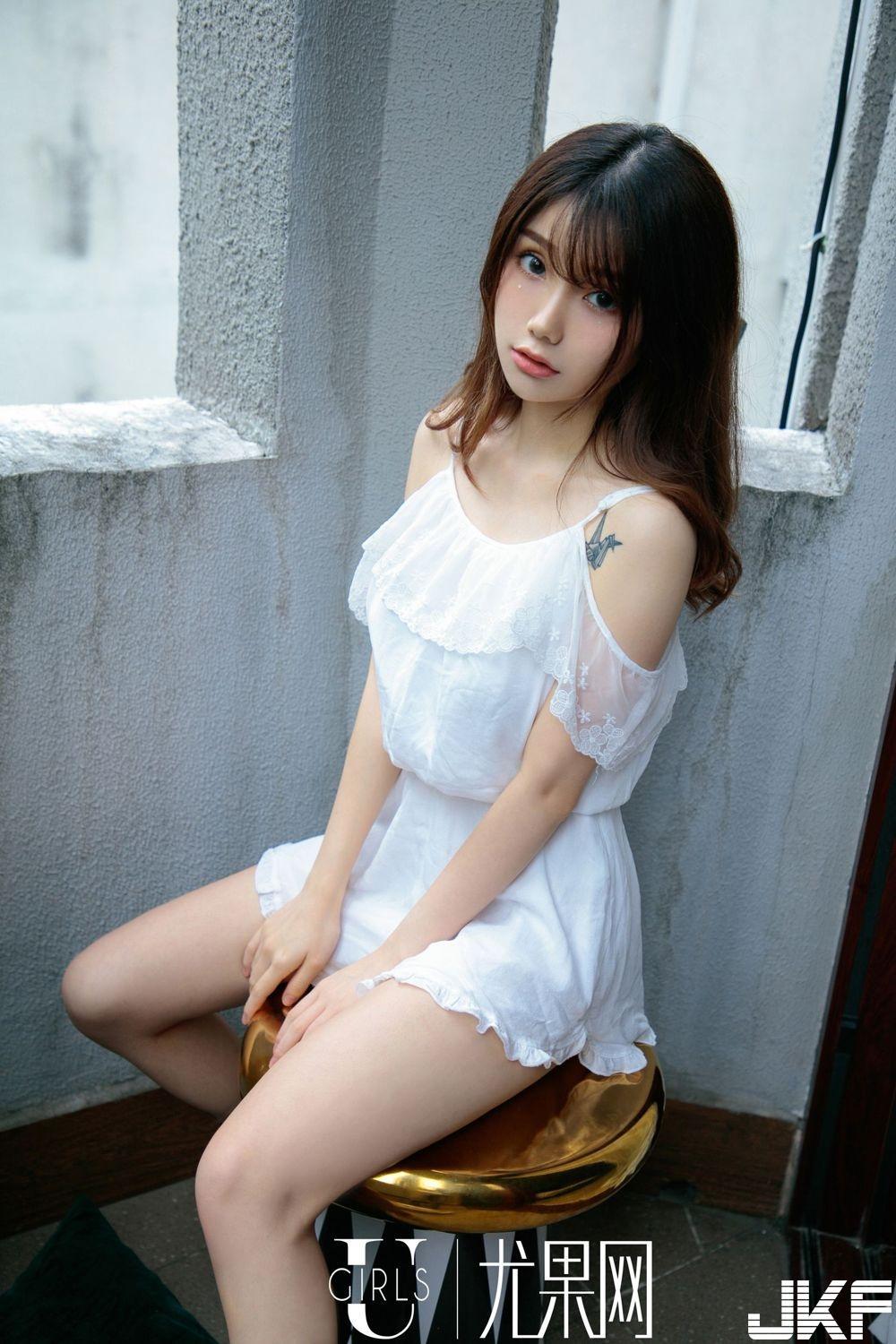 尤果网性感大胸内衣女神泡芙少女的忧郁气质(38)