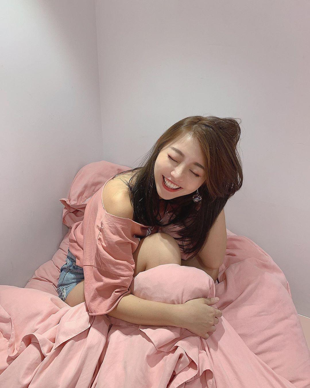 小婕~ 学校毕业了 社会生活刚开学(2)