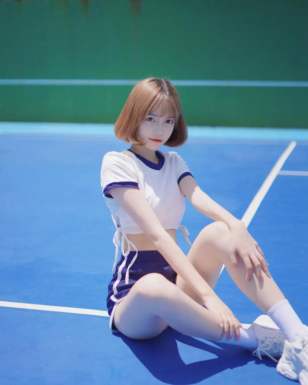 短发女孩「小诺ɴᴜᴏɴᴜᴏ」气质优雅身材兼具性感(4)