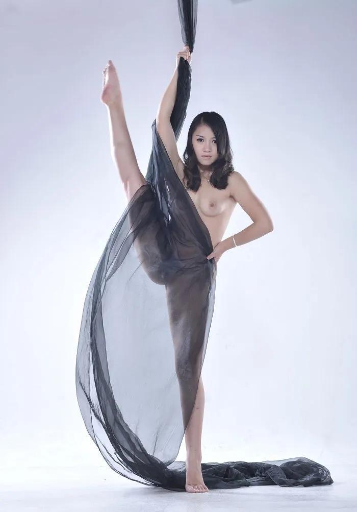 优美的裸体体操(8)