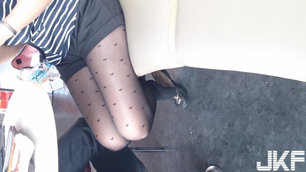 好朋友换穿黑丝心心袜(11)