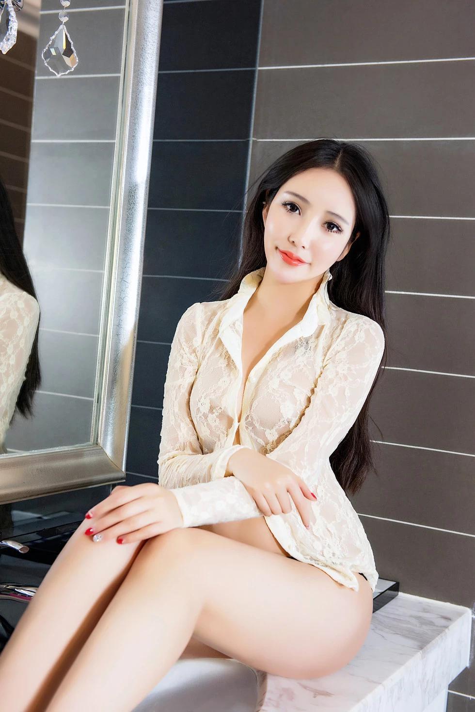 [SLADY獵女神]NO.007_嫩模怡萱私房內衣+白色蕾絲情趣內衣浴缸里濕身誘惑寫真63P(33)