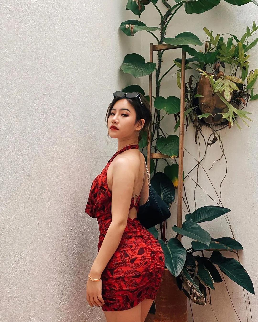 腰细屁股大=好 Jia Chen(6)