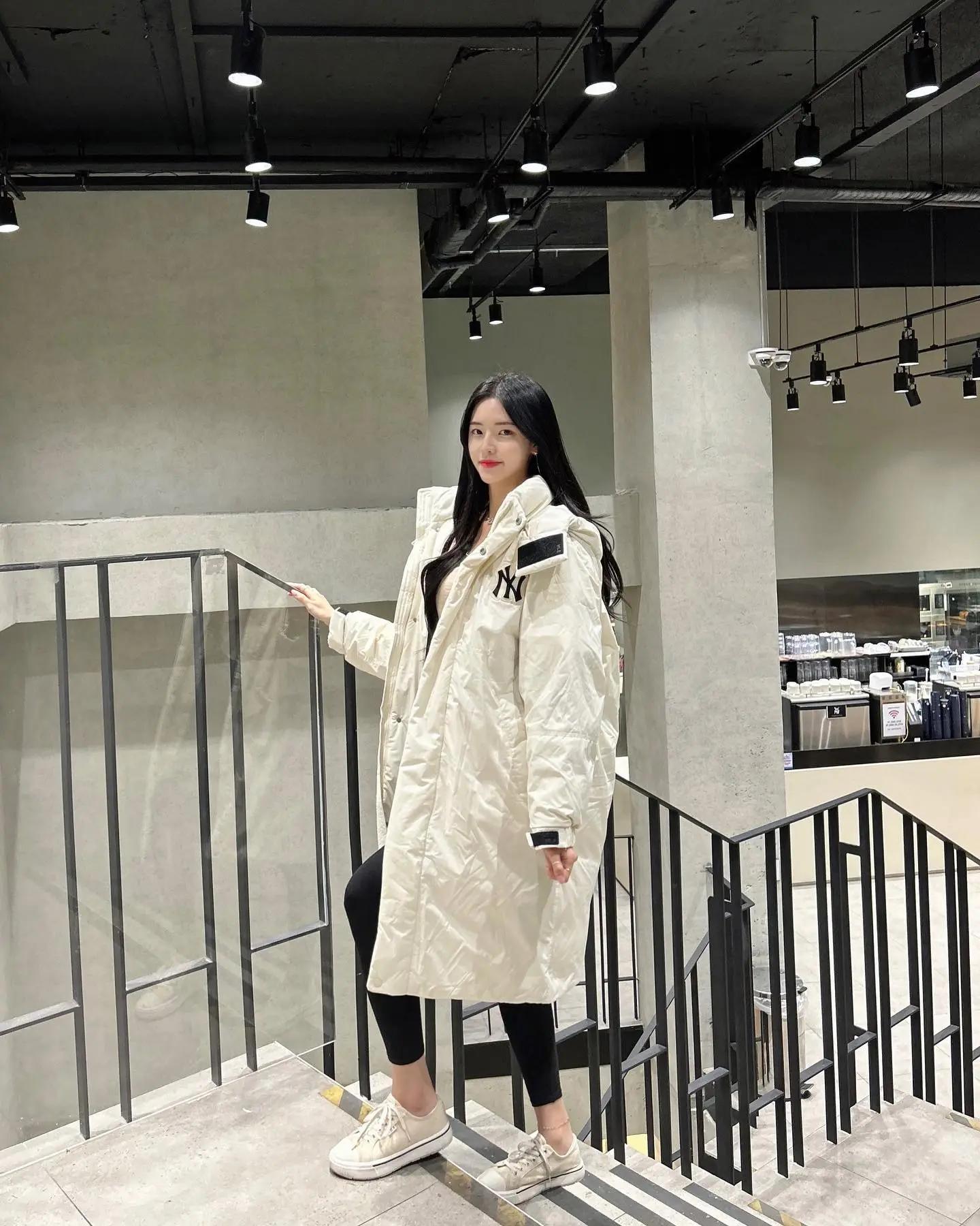 Park Sin-bi(朴信妃)详情介绍-Park Sin-bi(朴信妃)美图小说-Park Sin-bi(朴信妃)美图小说-迅雷下载-磁力-Myav范-(18)