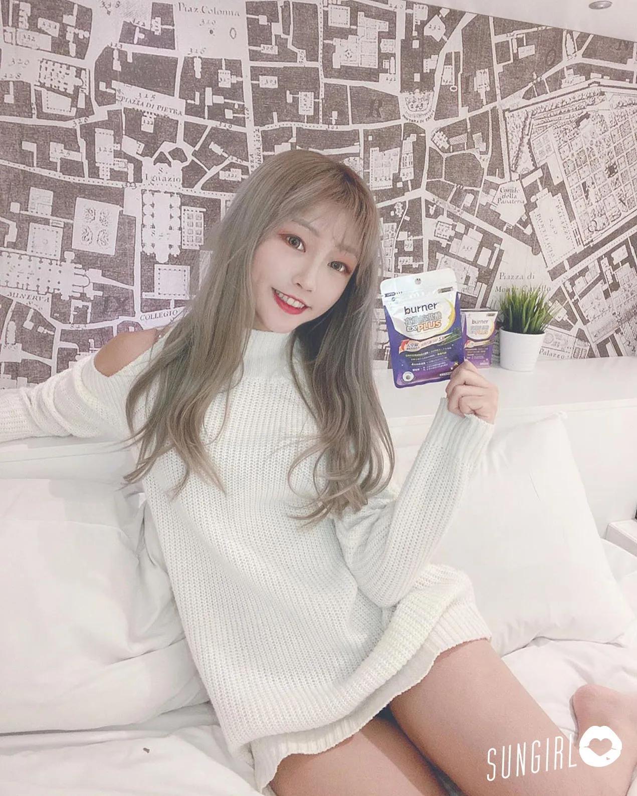 李益其 Yichi、扭腰摆臀好火辣 使劲给他摇落去!!(11)