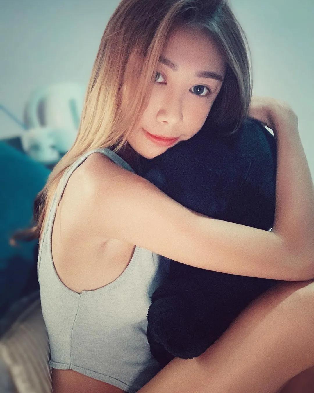 Angela步 火辣曲线超凶屁股蛋让人看了鼻血直流！(1)