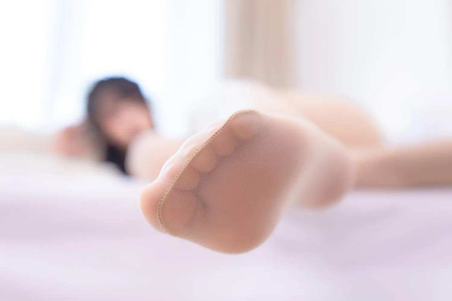 神楽坂真冬《银色洋装》架出后砲姿势吸引你注意(64)