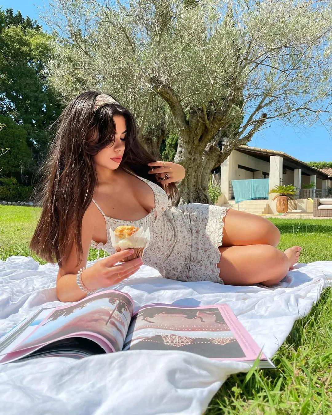 好身材藏不住！甜心正妹「焦糖辣体」极诱人　性感内衣照让人嘴角上扬(4)