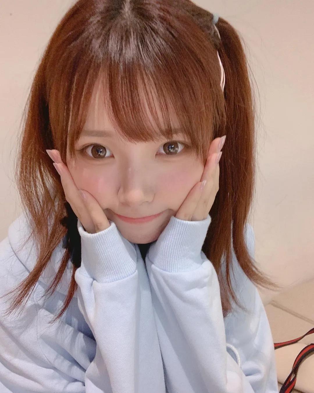 可爱的Cos妹liyuu 清新打扮吸引注意(4)