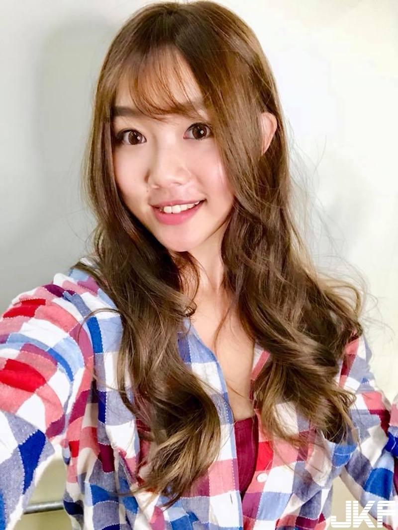 妹子在家94清凉～「小薇Olivia」小背心小短裤休闲模式启动，有在运动就是不一样-小湿妹图(12)