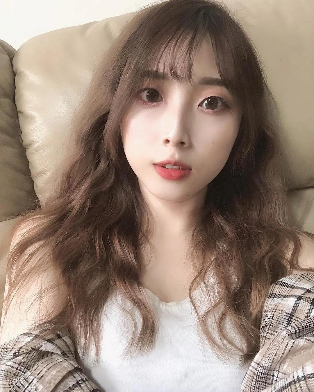 冰_アイスちゃん 嫩白长辈形状好饱满！奶控都无法招架(3)