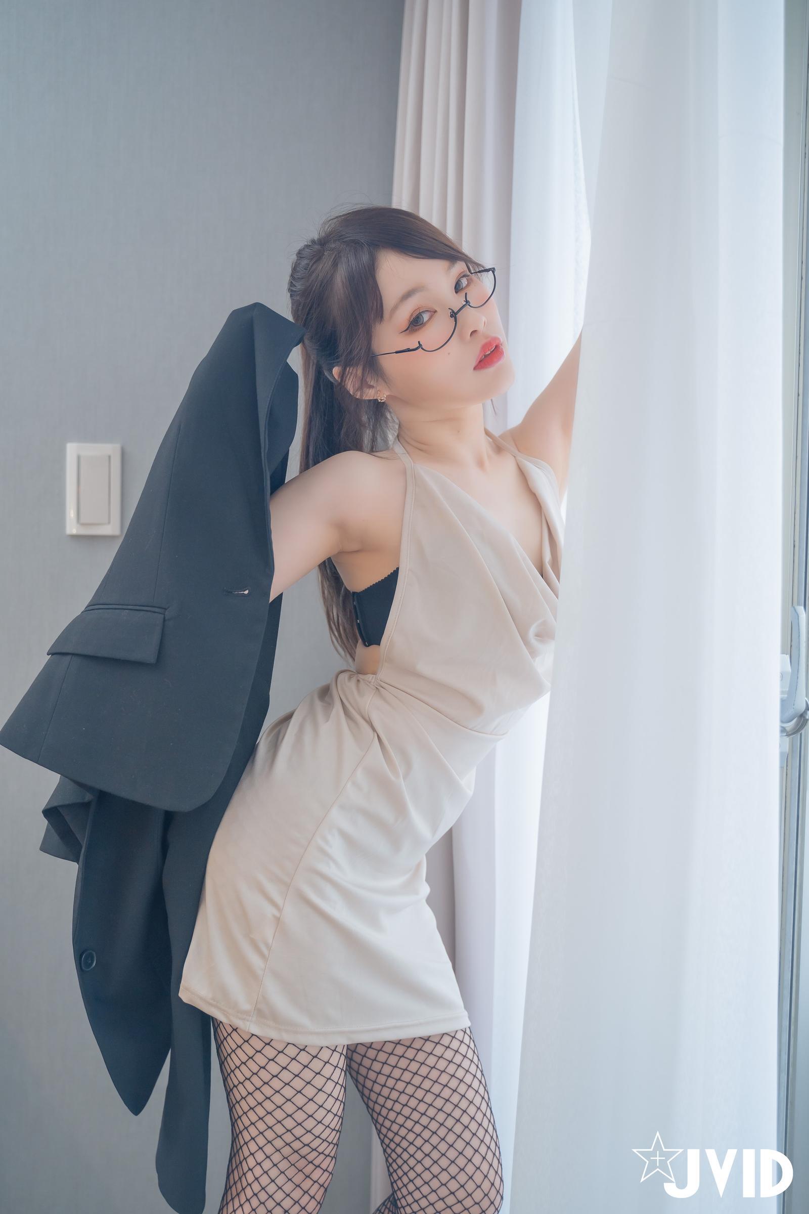 JVID性感女教师上线！相约放学后...　三堂成人限定课后辅导内容很精彩～(6)