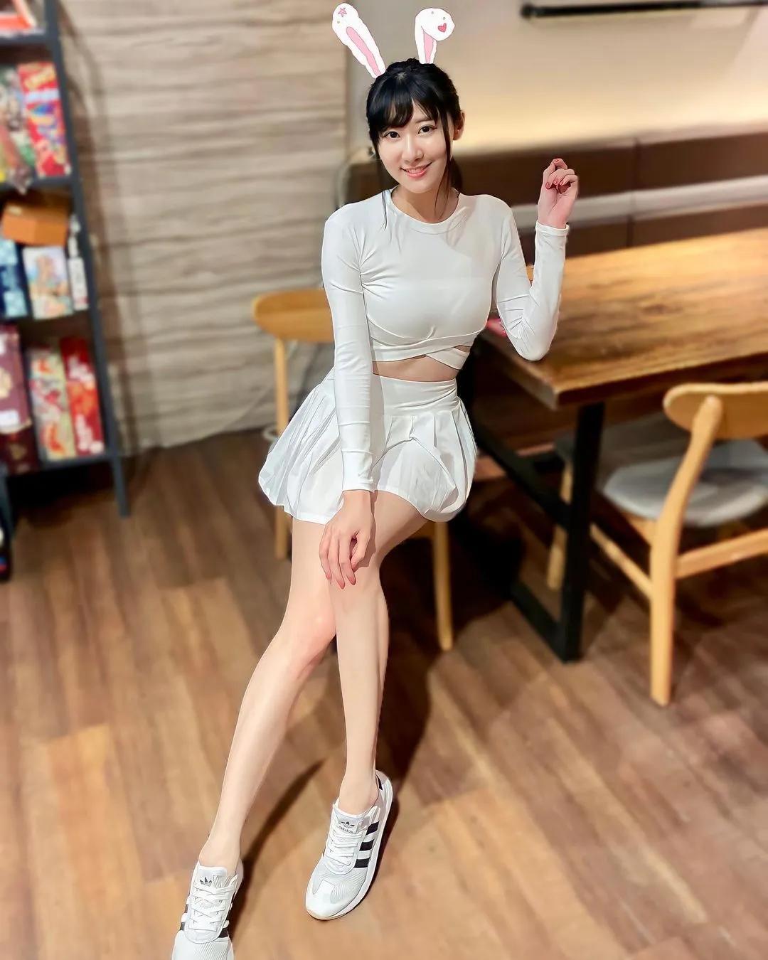 长腿御姐「林茉晶」气质散发满满.....感觉强大(6)