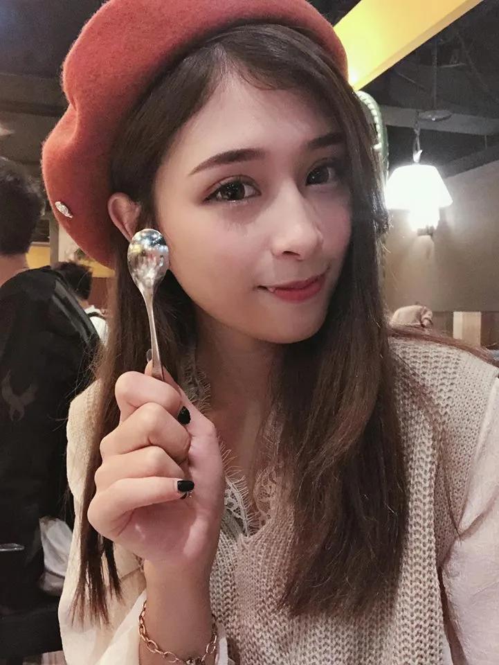 天气太热想解拉链！虎牙甜心「Dona羽洁」香车美人标配 看了真的有火在烧～(20)