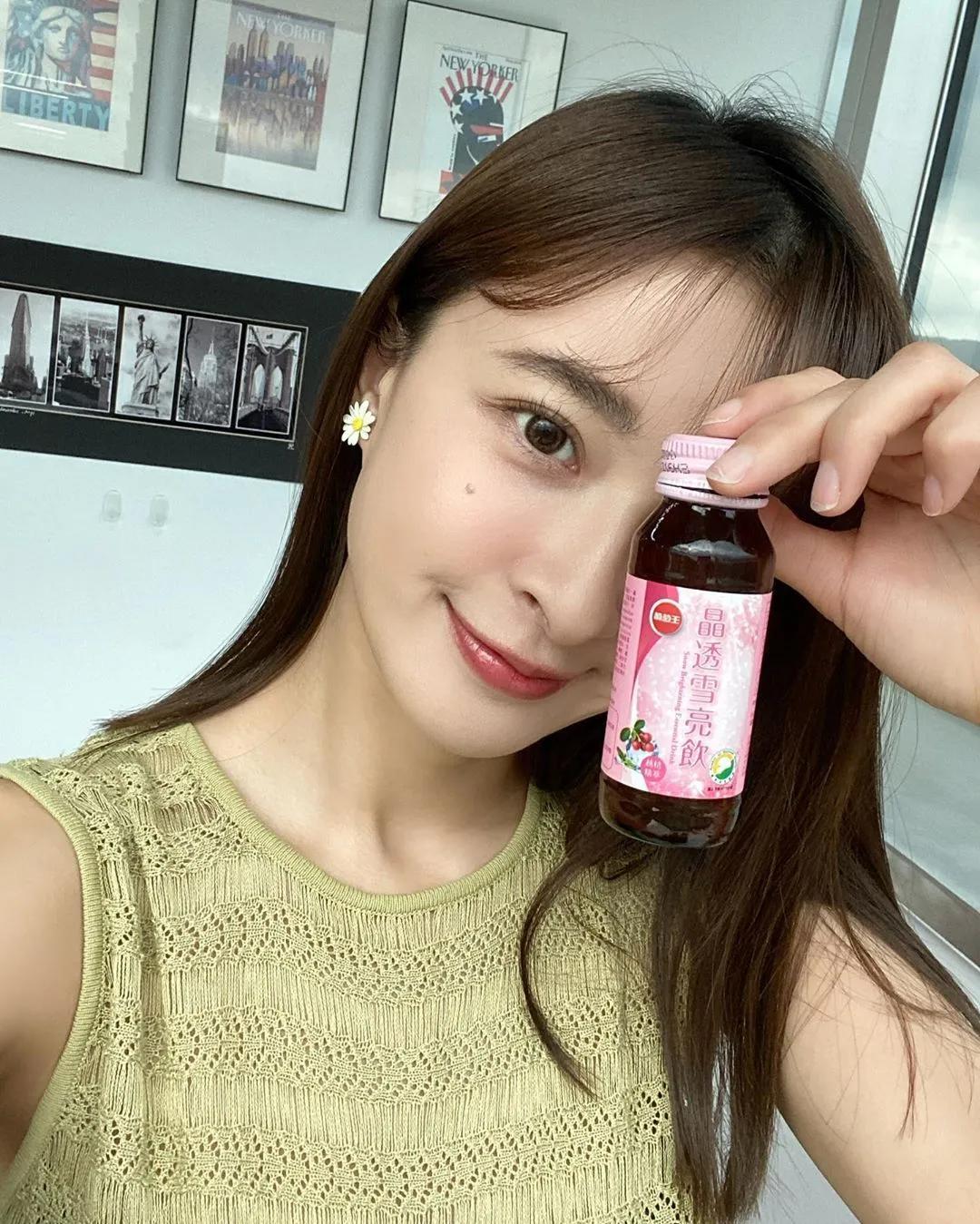 网拍女神Kerina薛妞妞 甜美可人俏皮带著性感呢！(2)