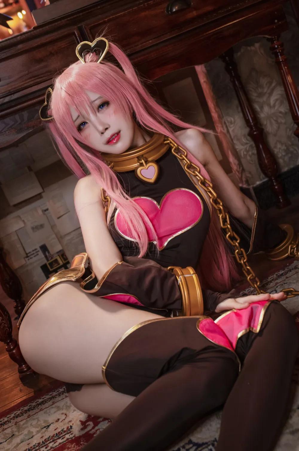 水淼Aqua《公主连结-空花》诱人美臀看著迷(23)